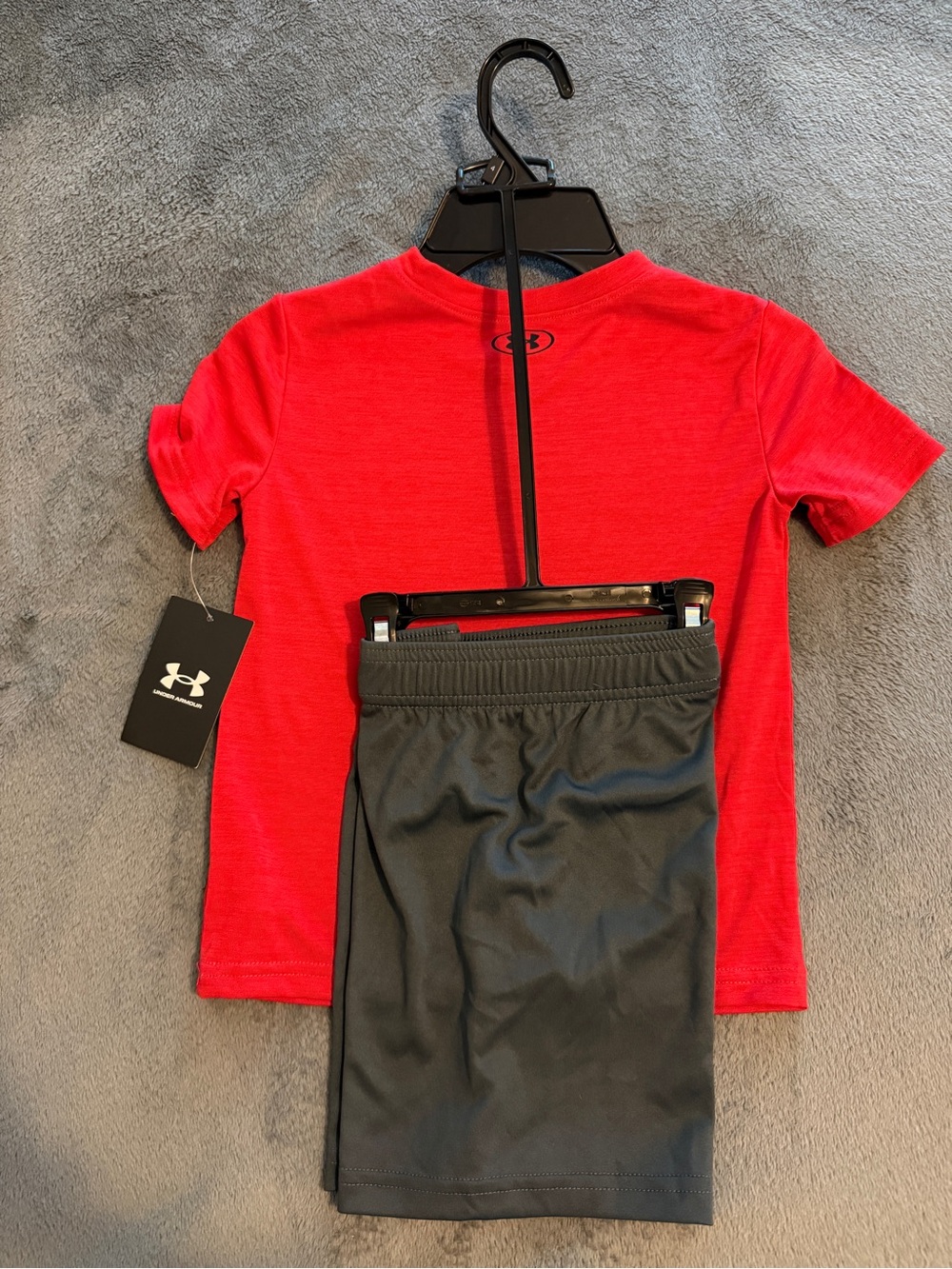 Under Armour Active Set Size 4 - Picture 2 of 4